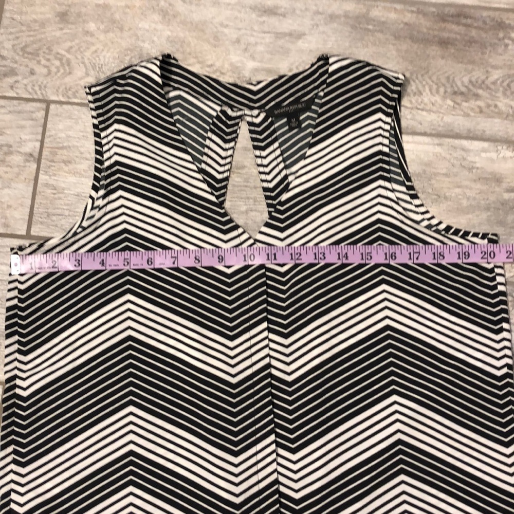 Banana Republic Open Back Black & White Top - Picture 4 of 8